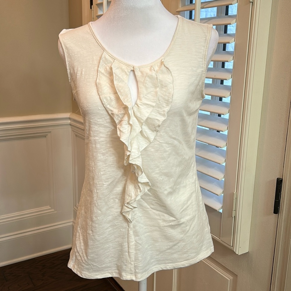 Sahalie tank. Cream in color. No flaws. EUC. XS.